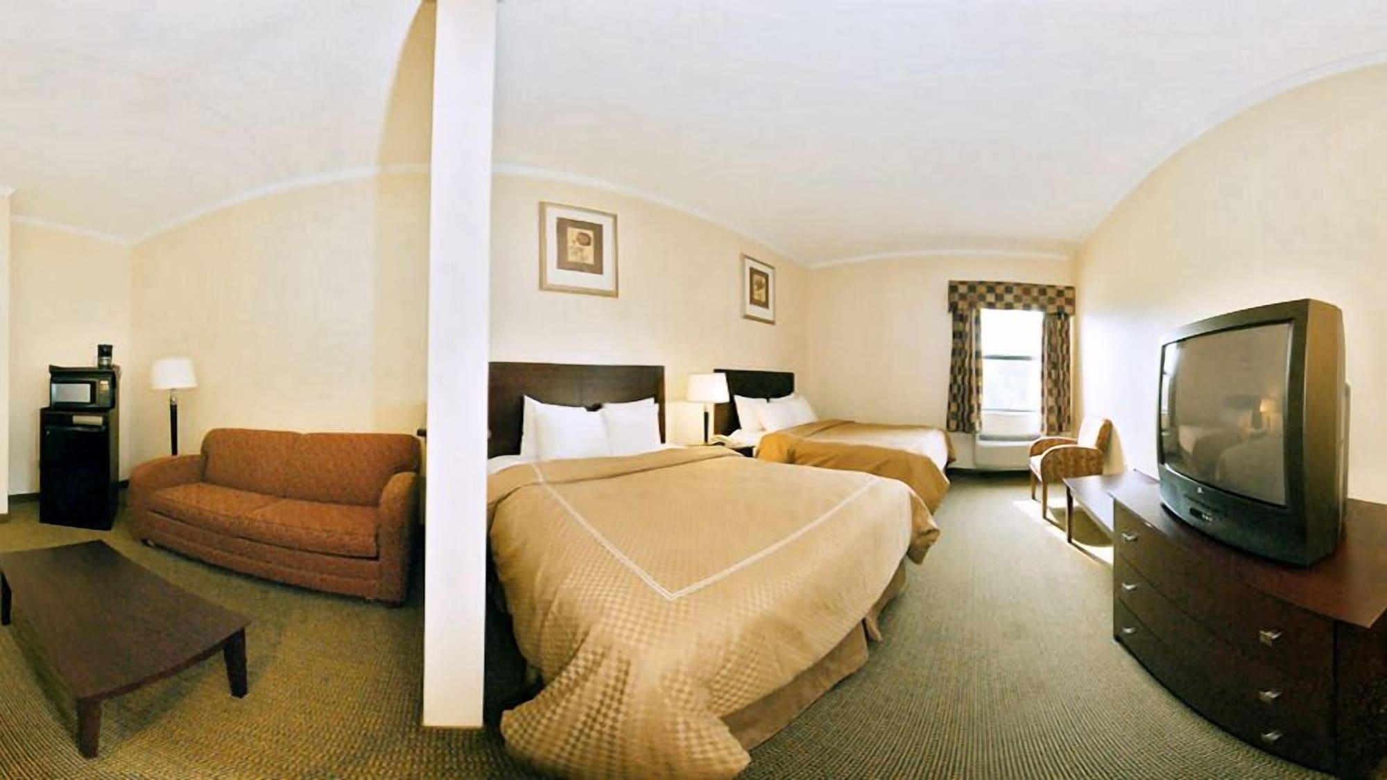 Quality Suites Jeffersonville Buitenkant foto